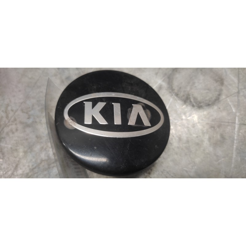 Recambio de tapacubos para kia sorento referencia OEM IAM 529602F000 3