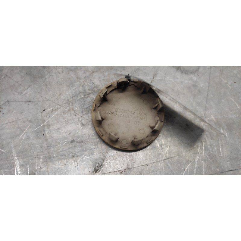 Recambio de tapacubos para kia sorento referencia OEM IAM 529602F000 4