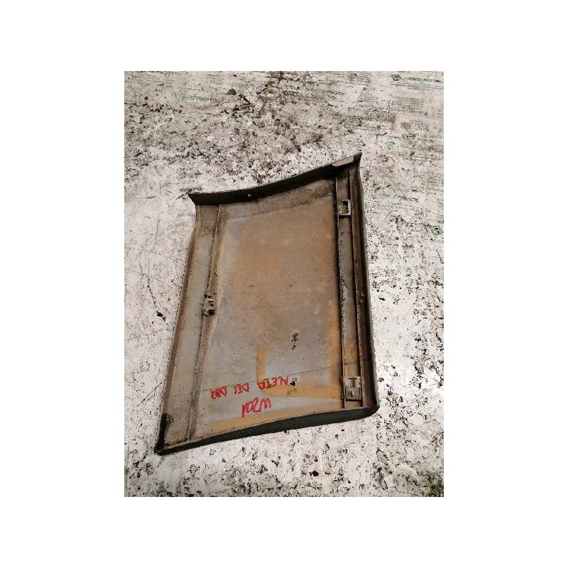 Recambio de moldura para mercedes-benz clase c (w201) berlina 1.8 cat referencia OEM IAM   ALETA DELANTERA DERECHA 3