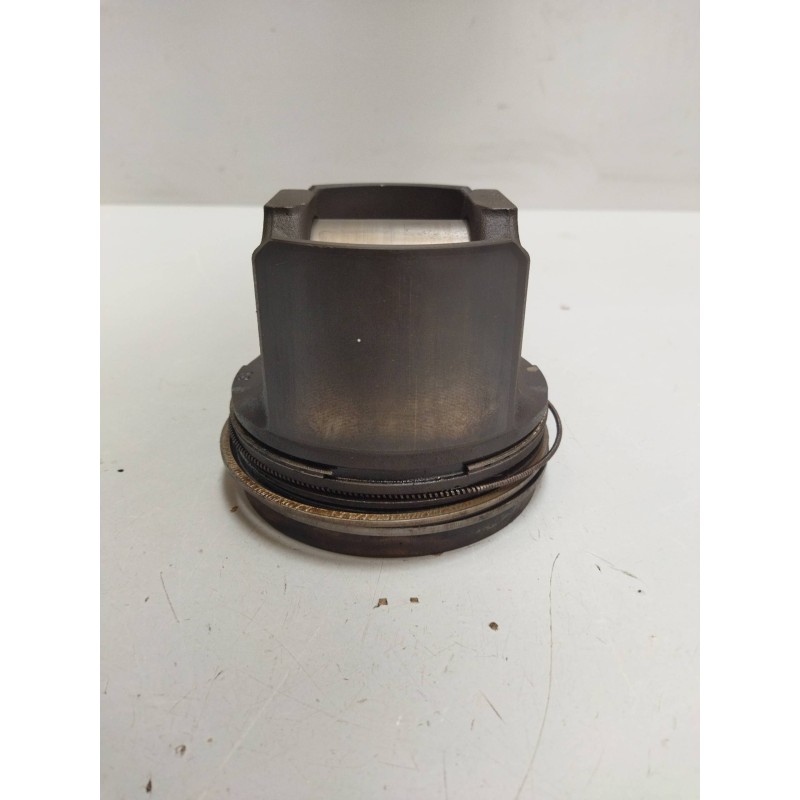 Recambio de piston para volvo fh 500 fg 4x2 low corto referencia OEM IAM 22106875 3