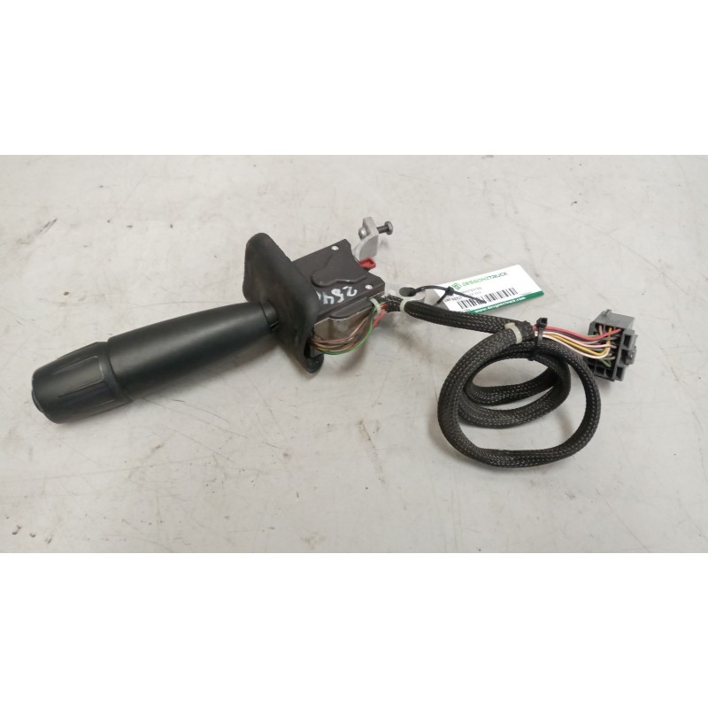 Recambio de mando intermitentes para daf serie xf105.xxx 12.9 diesel referencia OEM IAM 1789660  