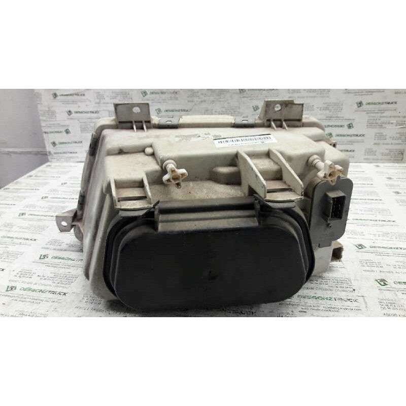 Recambio de faro derecho para mercedes-benz sprinter (w901,w903) combi 214  (902.071-072) referencia OEM IAM 2