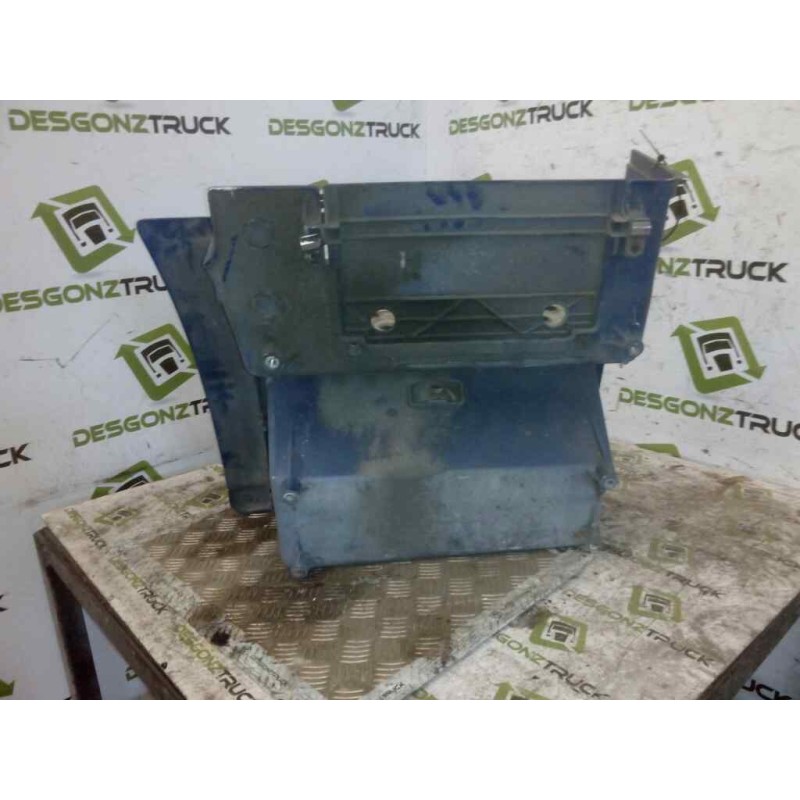 Recambio de peldaño izquierdo para mercedes-benz actros 2-ejes 6-cil. serie/bm 1843 (4x2) om 501 la l (largo) referencia OEM IAM 3