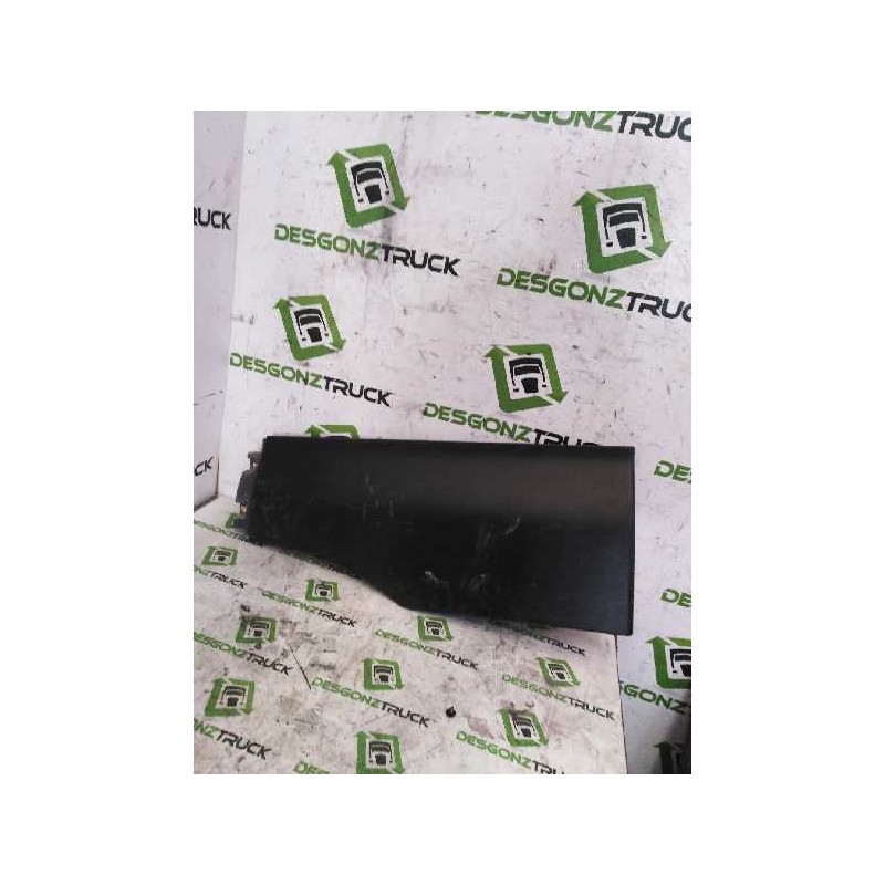 Recambio de moldura trasera cabina para man tg - a 18.xxx 10.5 diesel referencia OEM IAM 81615100825 IZQUIERDA 81615100913