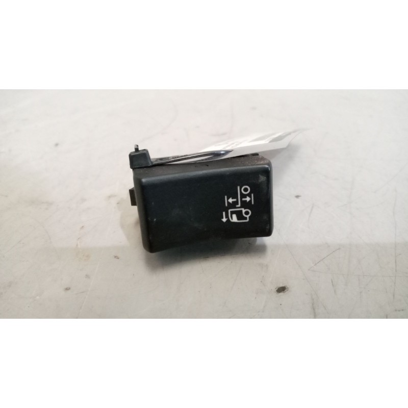 Recambio de interruptor para volvo fm xxx 12.8 diesel referencia OEM IAM 21211193  