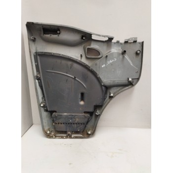 Recambio de guarnecido puerta delantera izquierda para iveco daily combi referencia OEM IAM 3802077 3802075 