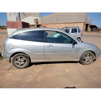ford focus berlina (cak) del año 2000