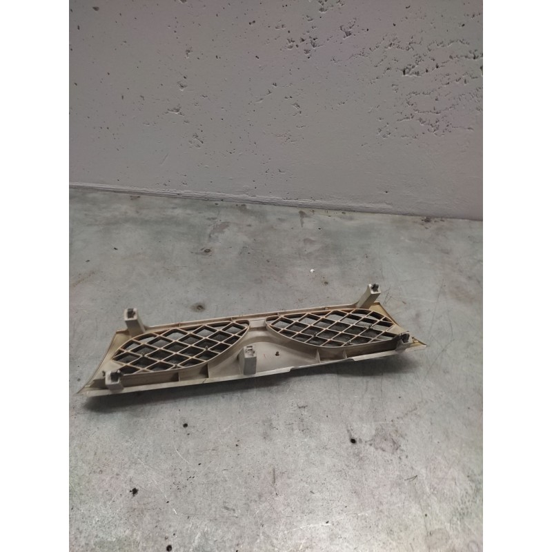 Recambio de rejilla delantera central para nissan almera (n15) 2.0 diesel referencia OEM IAM 2