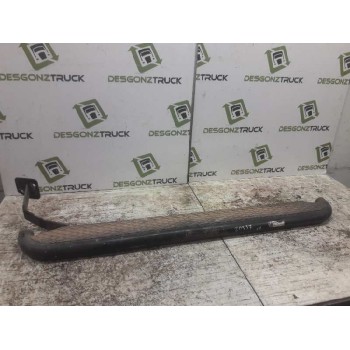 Recambio de estribo izquierdo para nissan terrano/terrano.ii (r20) referencia OEM IAM   