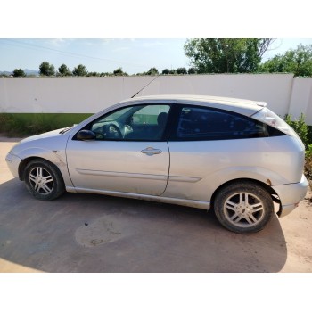 ford focus berlina (cak) del año 2000