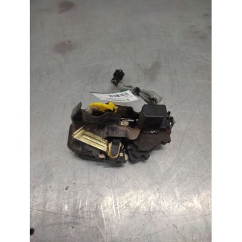 Recambio de cerradura puerta trasera derecha para kia carens 2.0 crdi ex monovolumen referencia OEM IAM   