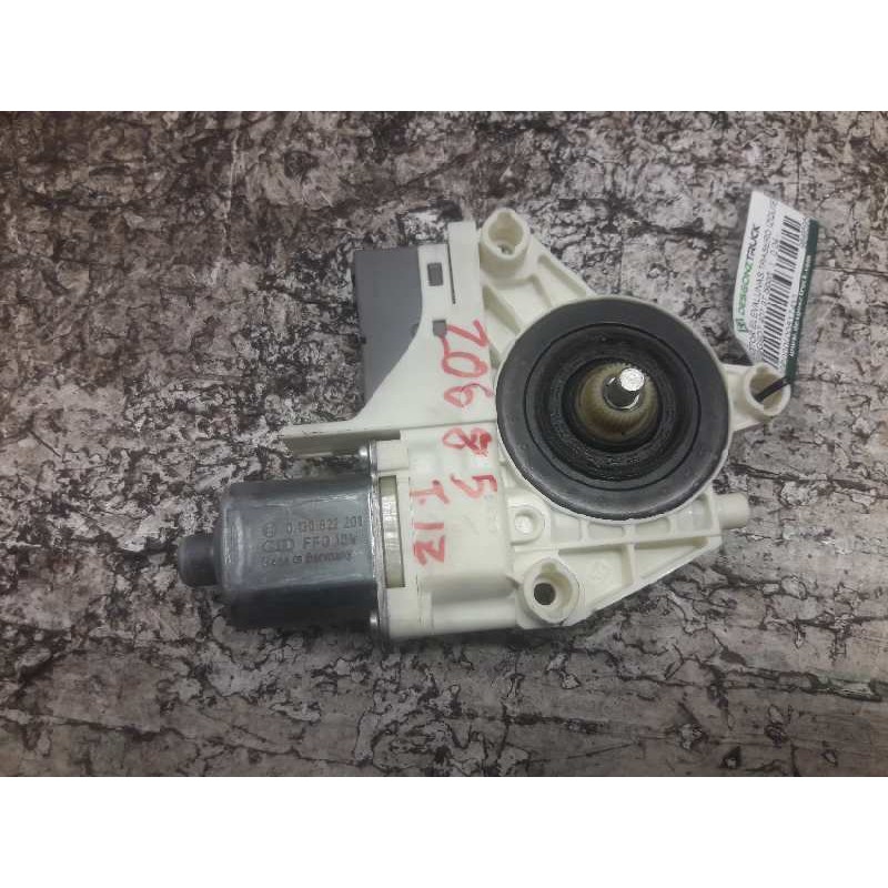 Recambio de motor elevalunas trasero izquierdo para peugeot 407 st sport referencia OEM IAM 9646595680 0130822201 6 PINS 2