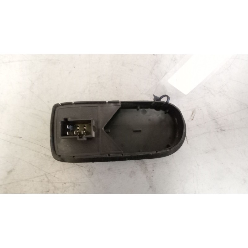 Recambio de mando elevalunas delantero derecho para daf serie xf105.460 12.9 diesel referencia OEM IAM 1811229 - Blanco 3
