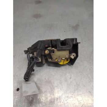 Recambio de cerradura puerta trasera izquierda para kia carens 2.0 crdi ex monovolumen referencia OEM IAM   