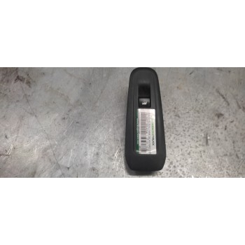MANDO ELEVALUNAS DELANTERO DERECHO 96762292ZD 4 PINS 