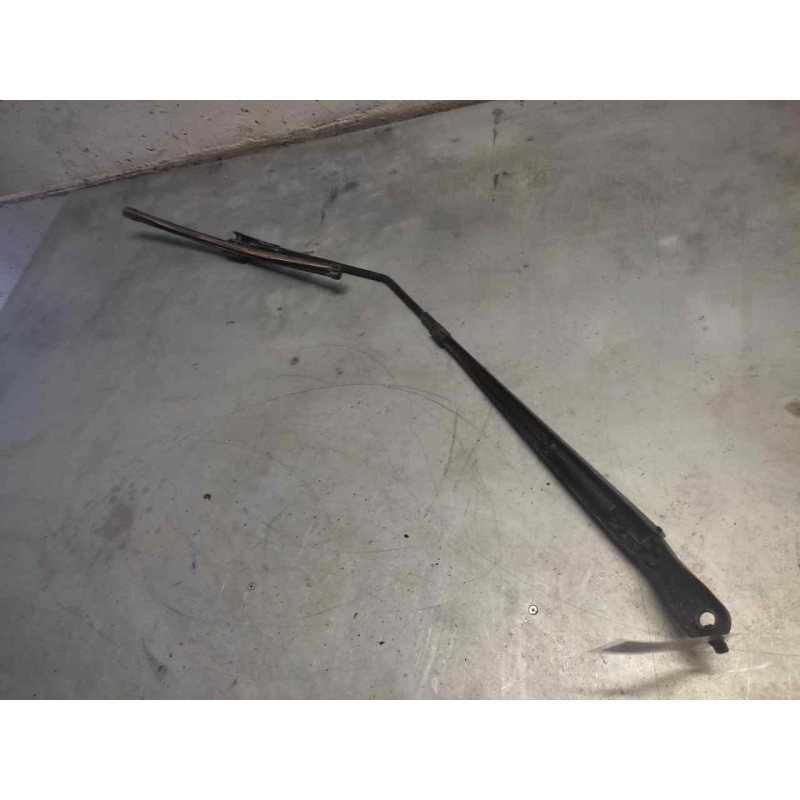 Recambio de brazo limpia delantero derecho para peugeot 207 x-line referencia OEM IAM - Negro 2