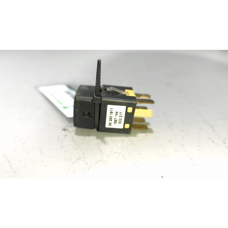 Recambio de interruptor para daf serie xf105.460 12.9 diesel referencia OEM IAM 1697144 - Blanco 4