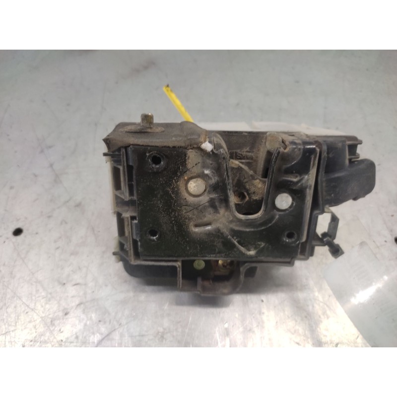 Recambio de cerradura puerta trasera derecha para volkswagen polo berlina (6n2) trendline referencia OEM IAM 1HM862154A  