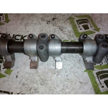 Recambio de eje balancines para nissan trucks atleon 120 referencia OEM IAM  BD30 