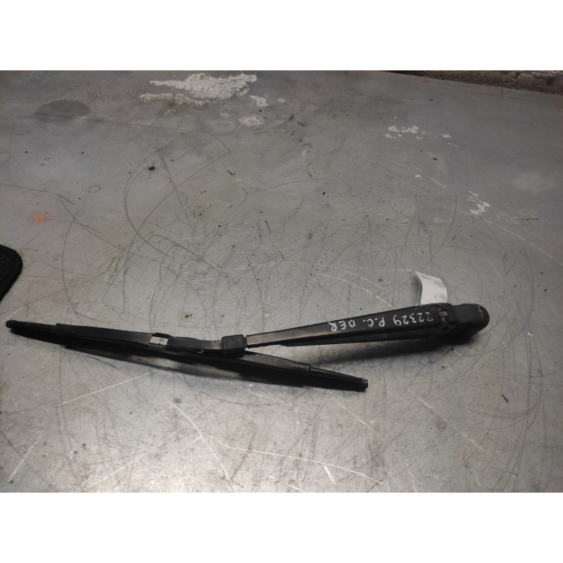 Recambio de brazo limpia trasero para citroën berlingo 1.9 d leader referencia OEM IAM   DERECHO