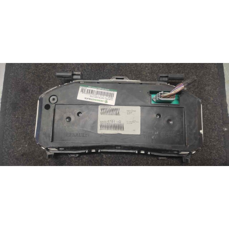 Recambio de cuadro instrumentos para renault clio iii confort dynamique referencia OEM IAM 8200628781 TIENE UNA FISURA EN EL CRI 2