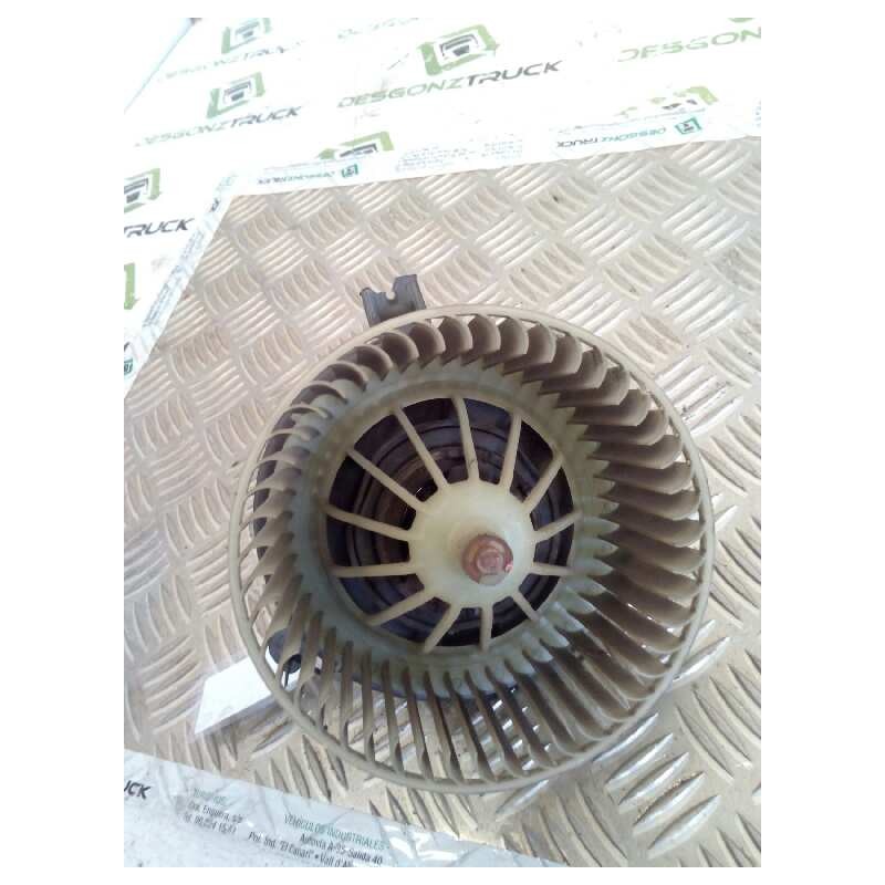 Recambio de motor calefaccion para nissan eco - t 100.45/78 kw/e2 referencia OEM IAM - Blanco 2