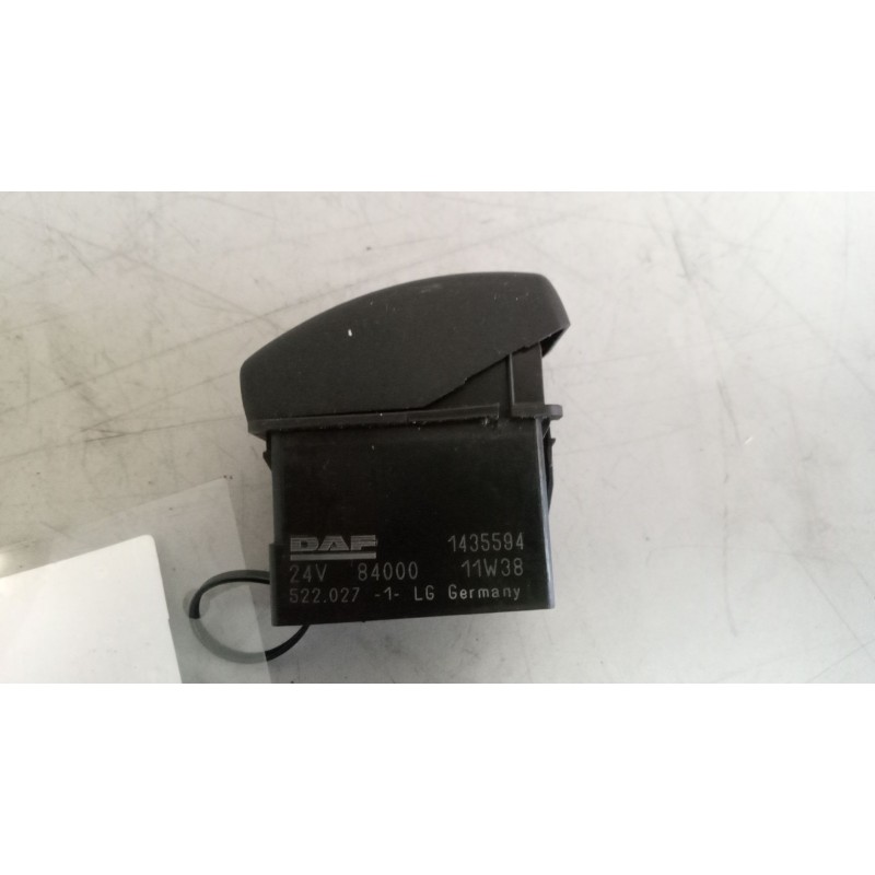 Recambio de interruptor para daf serie xf105.460 12.9 diesel referencia OEM IAM 1435594 - Blanco 2