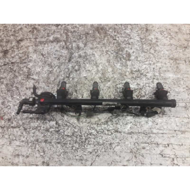 Recambio de rampa inyectora para ford ka (ccq) básico referencia OEM IAM 2NIU9D280CA 201223501 2