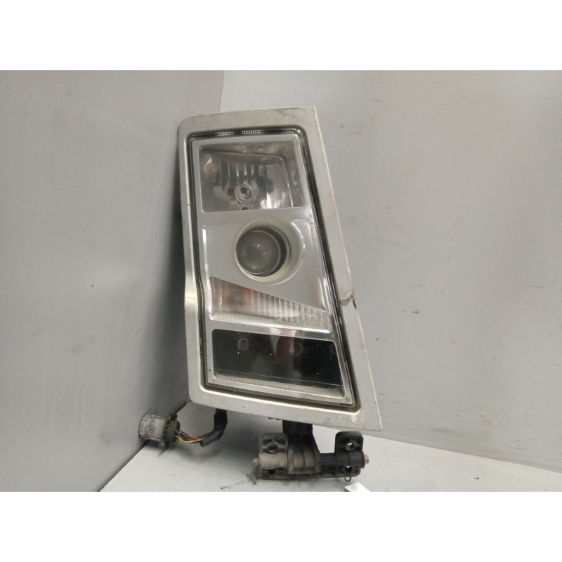 Recambio de faro derecho para volvo fm xxx 9.4 diesel (2006 - 2013) 9364 300 referencia OEM IAM 20713721  