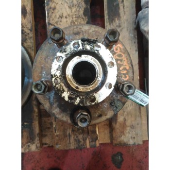 Recambio de buje trasero izquierdo para renault maxity 2.5 diesel referencia OEM IAM   