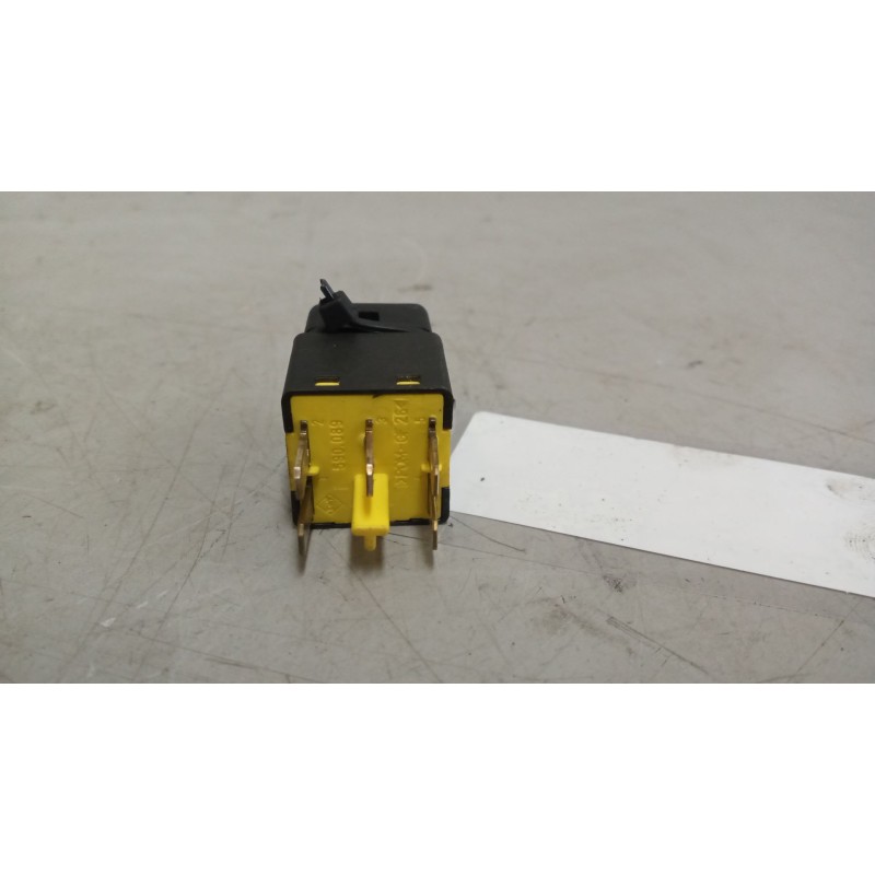 Recambio de interruptor para daf serie xf105.460 12.9 diesel referencia OEM IAM 1697144 - Blanco 2