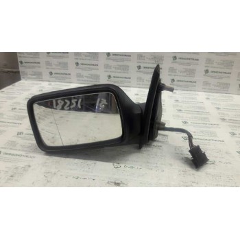 RETROVISOR IZQUIERDO 