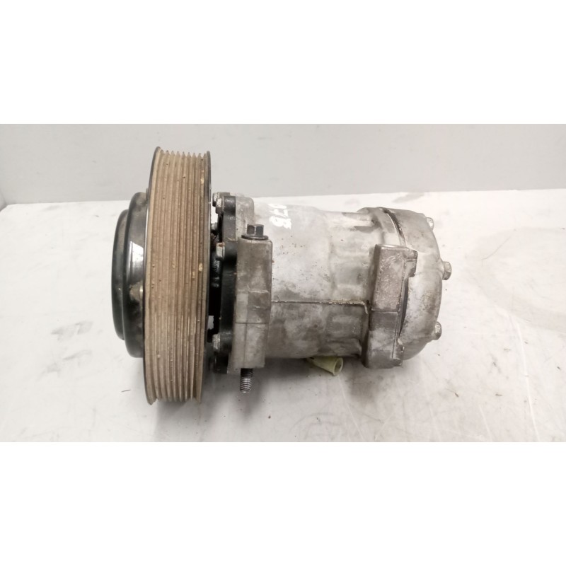 Recambio de compresor aire acondicionado para renault serie t 12.8 diesel referencia OEM IAM 84591036 - Blanco 2