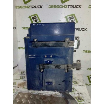 Recambio de guardabarros delantero izquierdo para nissan trucks atleon 140 referencia OEM IAM   