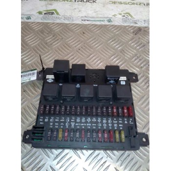 Recambio de caja reles / fusibles para nissan trade 100 3.0 turbodiesel referencia OEM IAM 24063G4900  