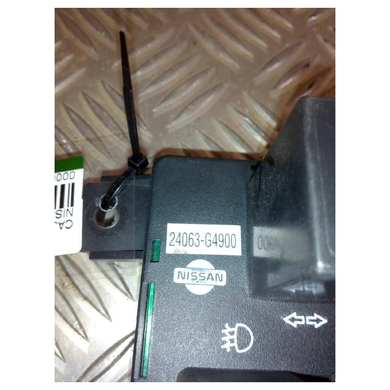 Recambio de caja reles / fusibles para nissan trade 100 3.0 turbodiesel referencia OEM IAM 24063G4900 - Blanco 2