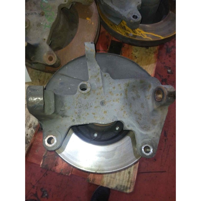 Recambio de mangueta delantera izquierda para iveco daily config. paquetería cabina simple 35s... batalla 3750 referencia OEM IA - Blanco