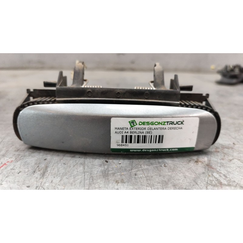 Recambio de maneta exterior delantera derecha para audi a4 berlina (8e) 1.9 tdi referencia OEM IAM   