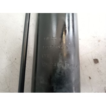 Recambio de brazo elevacion cabina para iveco stralis (ad/at) 11.1 diesel referencia OEM IAM 500370651  