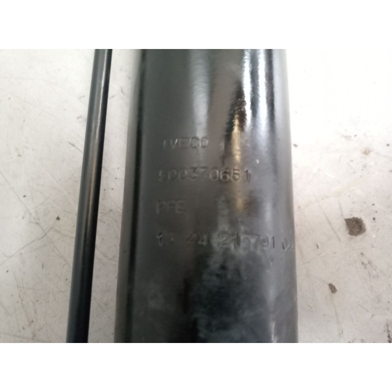 Recambio de brazo elevacion cabina para iveco stralis (ad/at) 11.1 diesel referencia OEM IAM 500370651 - Blanco 3