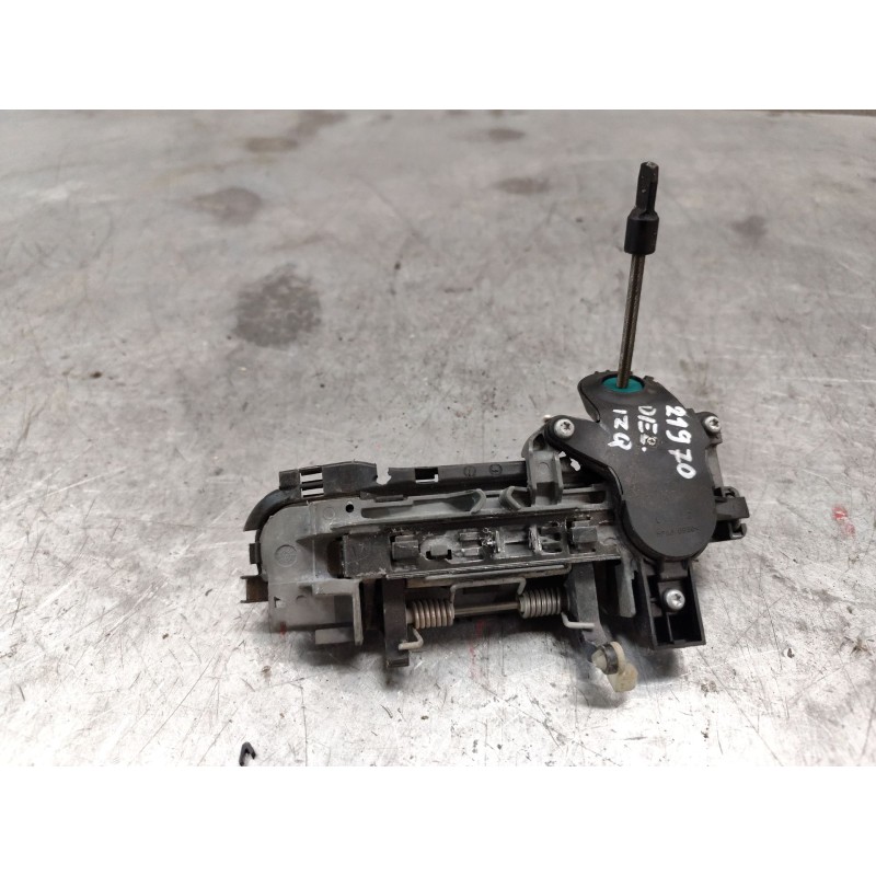 Recambio de maneta exterior delantera izquierda para audi a4 berlina (8e) 1.9 tdi referencia OEM IAM - Gris 2
