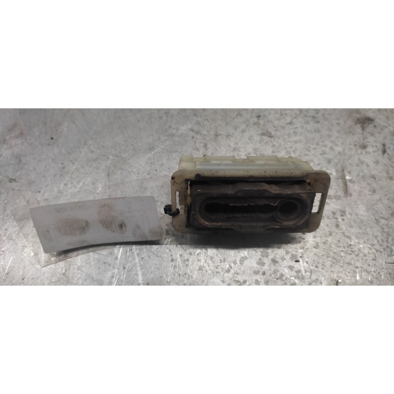 Recambio de soporte para peugeot 308 active referencia OEM IAM 9800613580 SOPORTE RADIADOR - Blanco 2