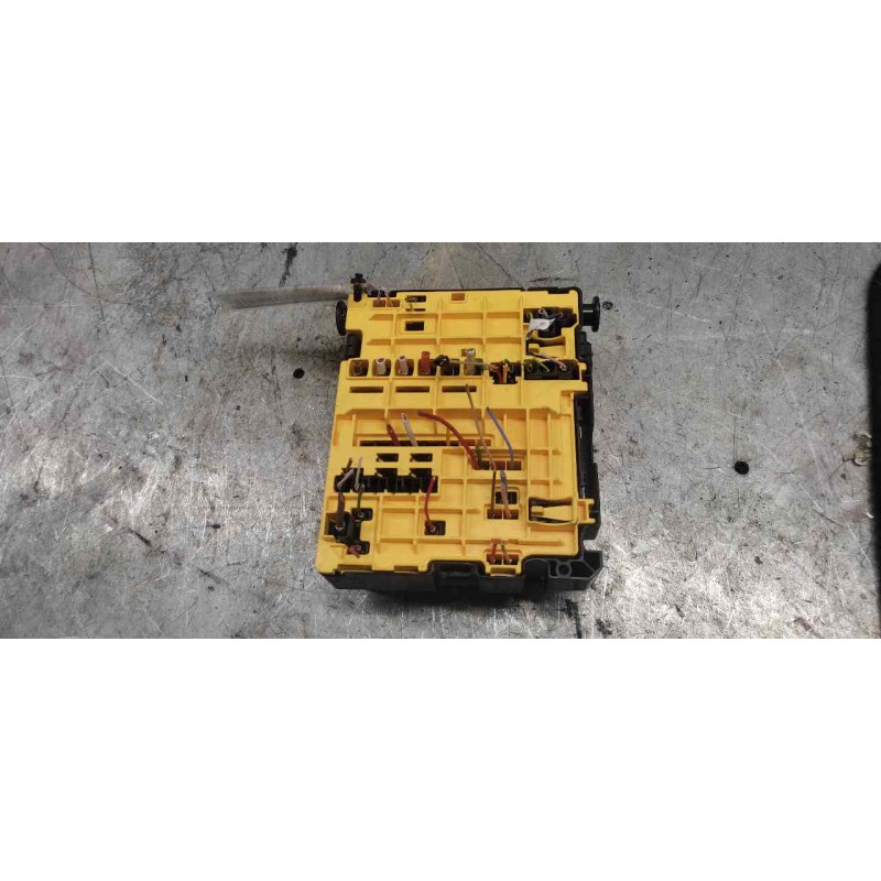 Recambio de caja reles / fusibles para peugeot 308 active referencia OEM IAM 9804848580 3