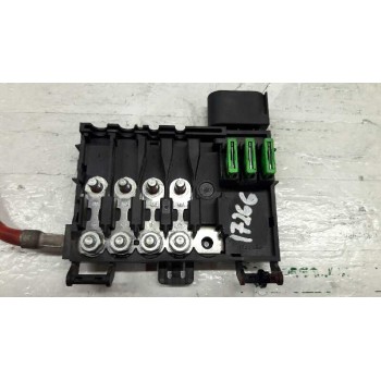 Recambio de caja reles / fusibles para volkswagen golf iv berlina (1j1) advance referencia OEM IAM   