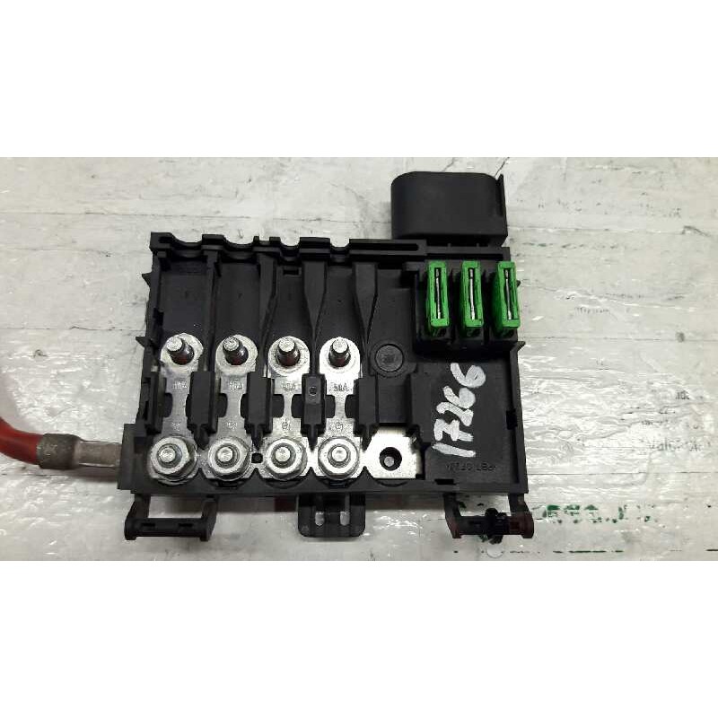 Recambio de caja reles / fusibles para volkswagen golf iv berlina (1j1) advance referencia OEM IAM 2