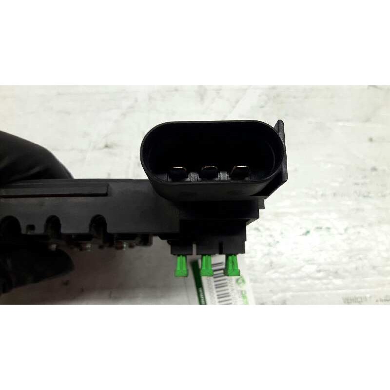Recambio de caja reles / fusibles para volkswagen golf iv berlina (1j1) advance referencia OEM IAM 3