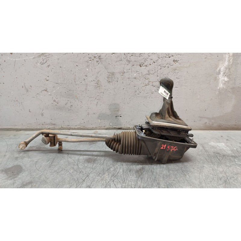 Recambio de palanca cambio para audi a4 berlina (8e) 1.9 tdi referencia OEM IAM 8E0711025Q  