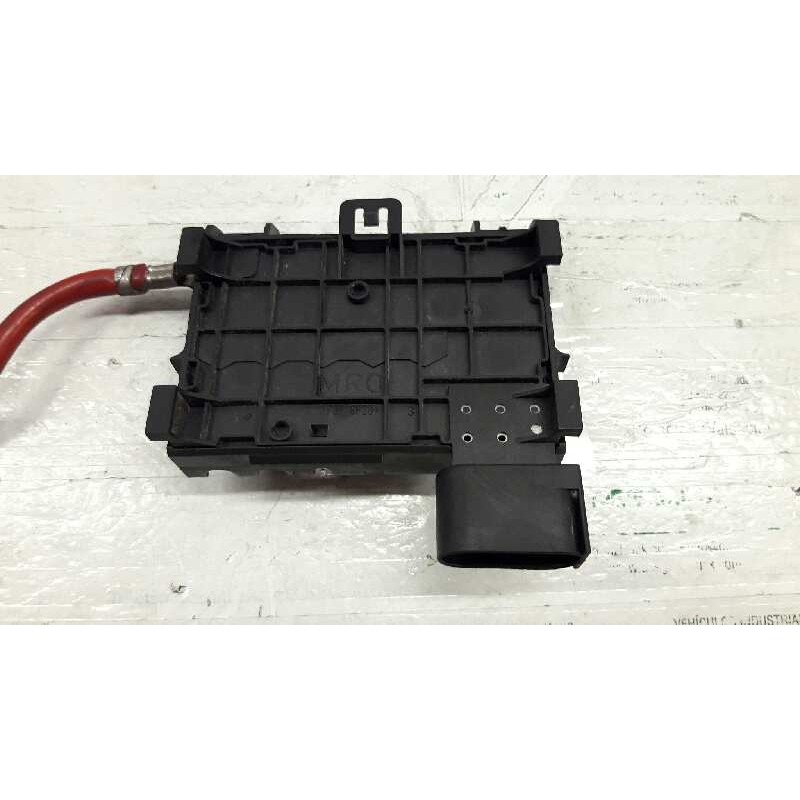 Recambio de caja reles / fusibles para volkswagen golf iv berlina (1j1) advance referencia OEM IAM 4