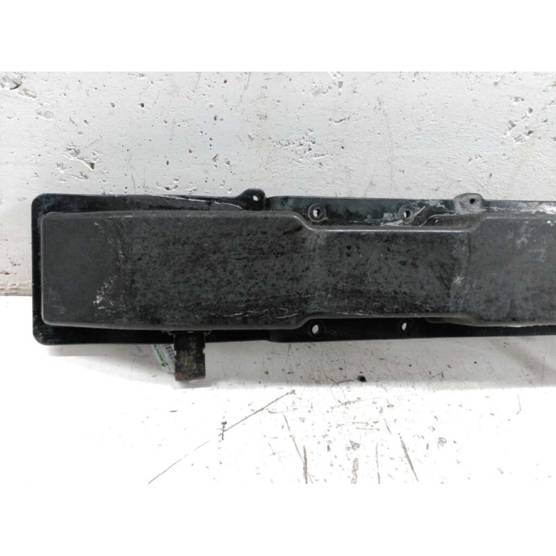 Recambio de refuerzo paragolpes delantero para kia carnival ii 2.9 cdri ex referencia OEM IAM 2