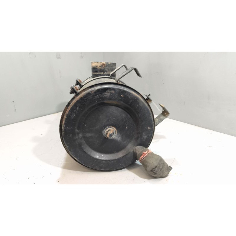 Recambio de filtro aire para nissan trucks atleon 210 referencia OEM IAM 16500D9201 4544092454 16500D9202 - Blanco 2